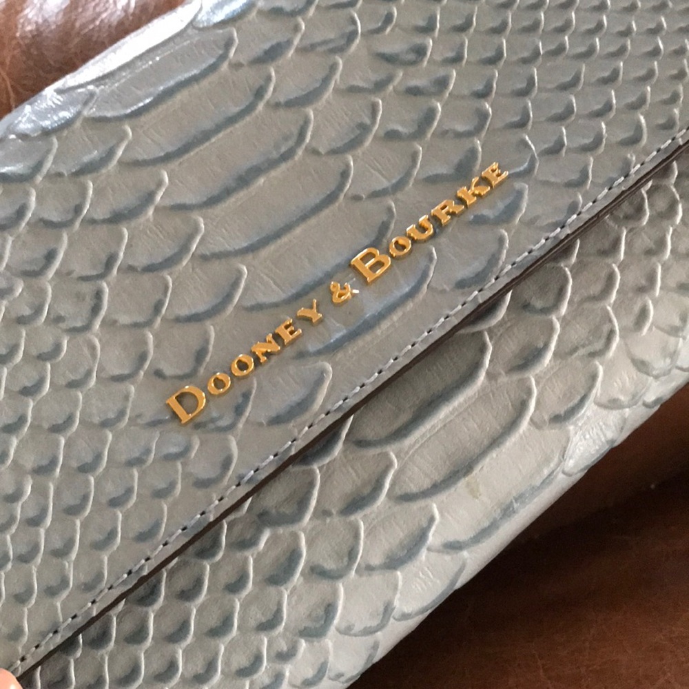 Dooney and Bourke cross over bag